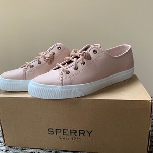 Women’s Sperry shoe